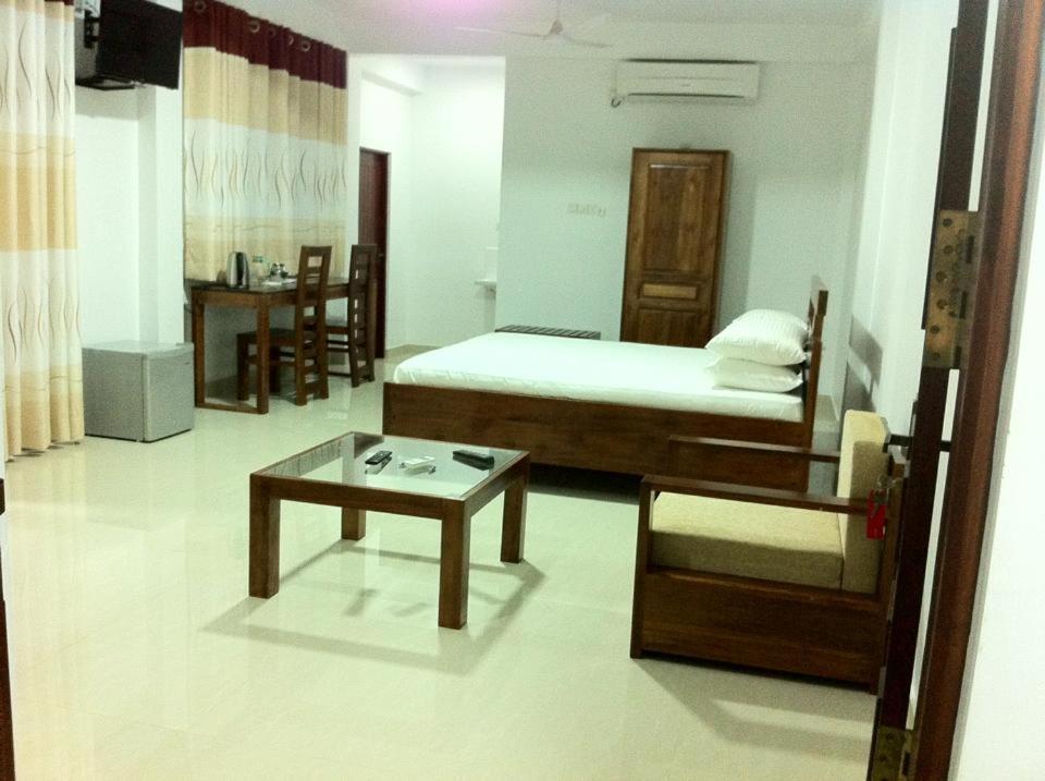 Gem Field Rest Bed and Breakfast Ratnapura Buitenkant foto
